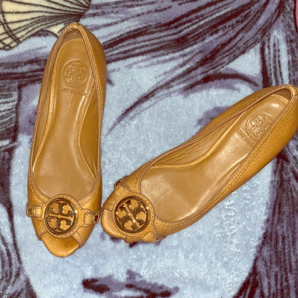 Tory Burch flats with small heel